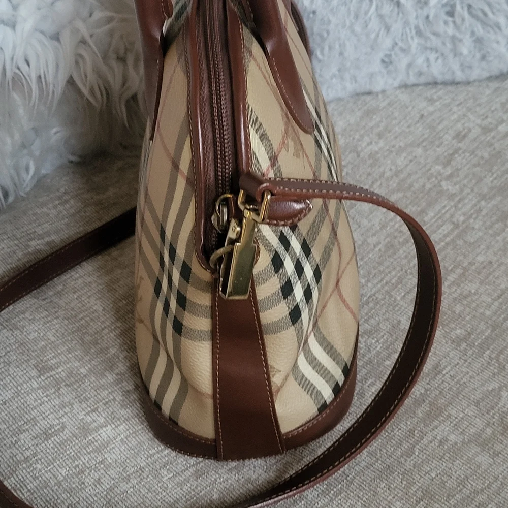 BurberryBurberry Nova Check Hand Bag, Crossbody Pvc Leather, Authentic. w/COA - Picture 5 of 16